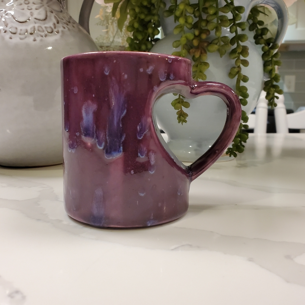 Purple coffe mug with heart shaped handle, 3 3/4 inch